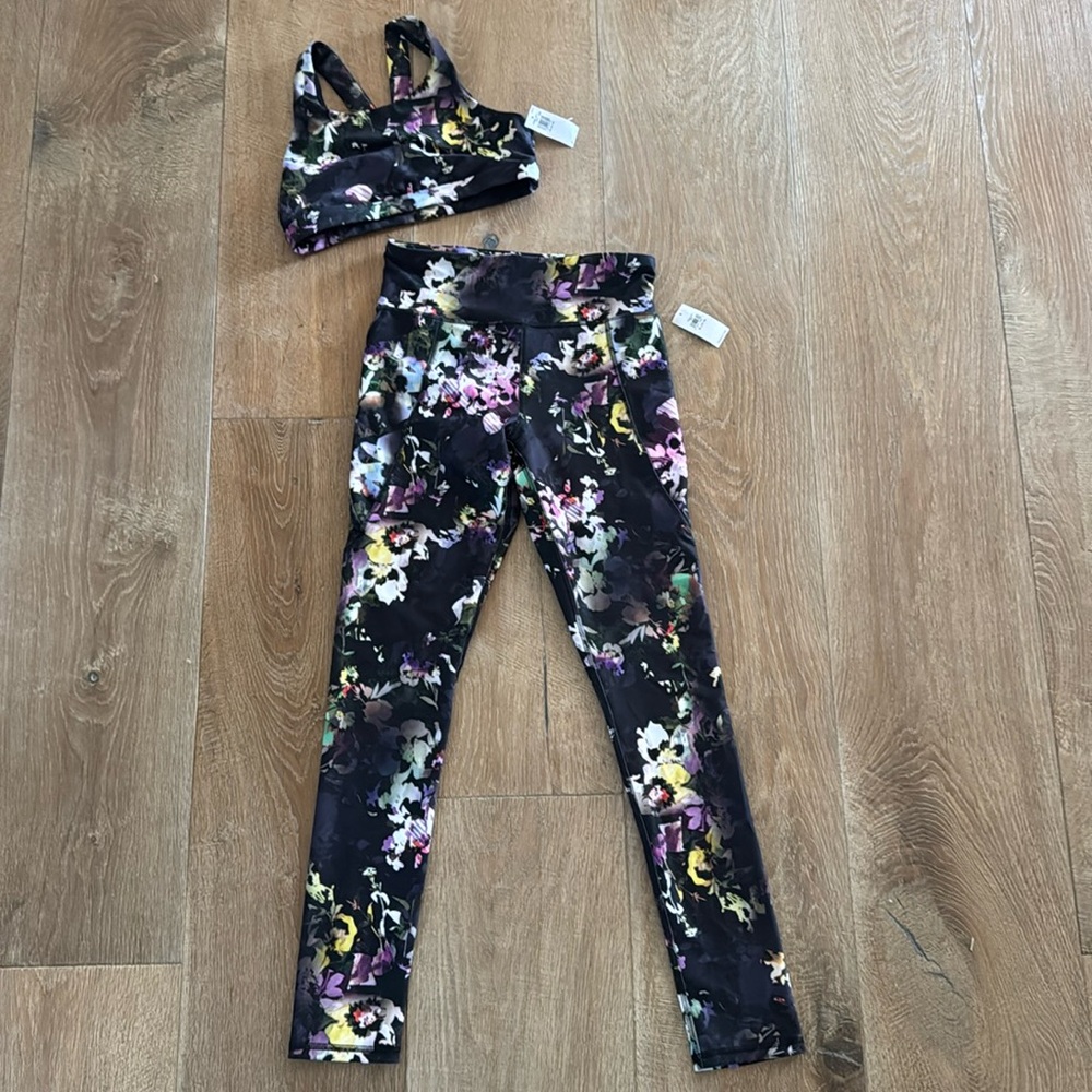 Old Navy sports bra and leggings set 14/16